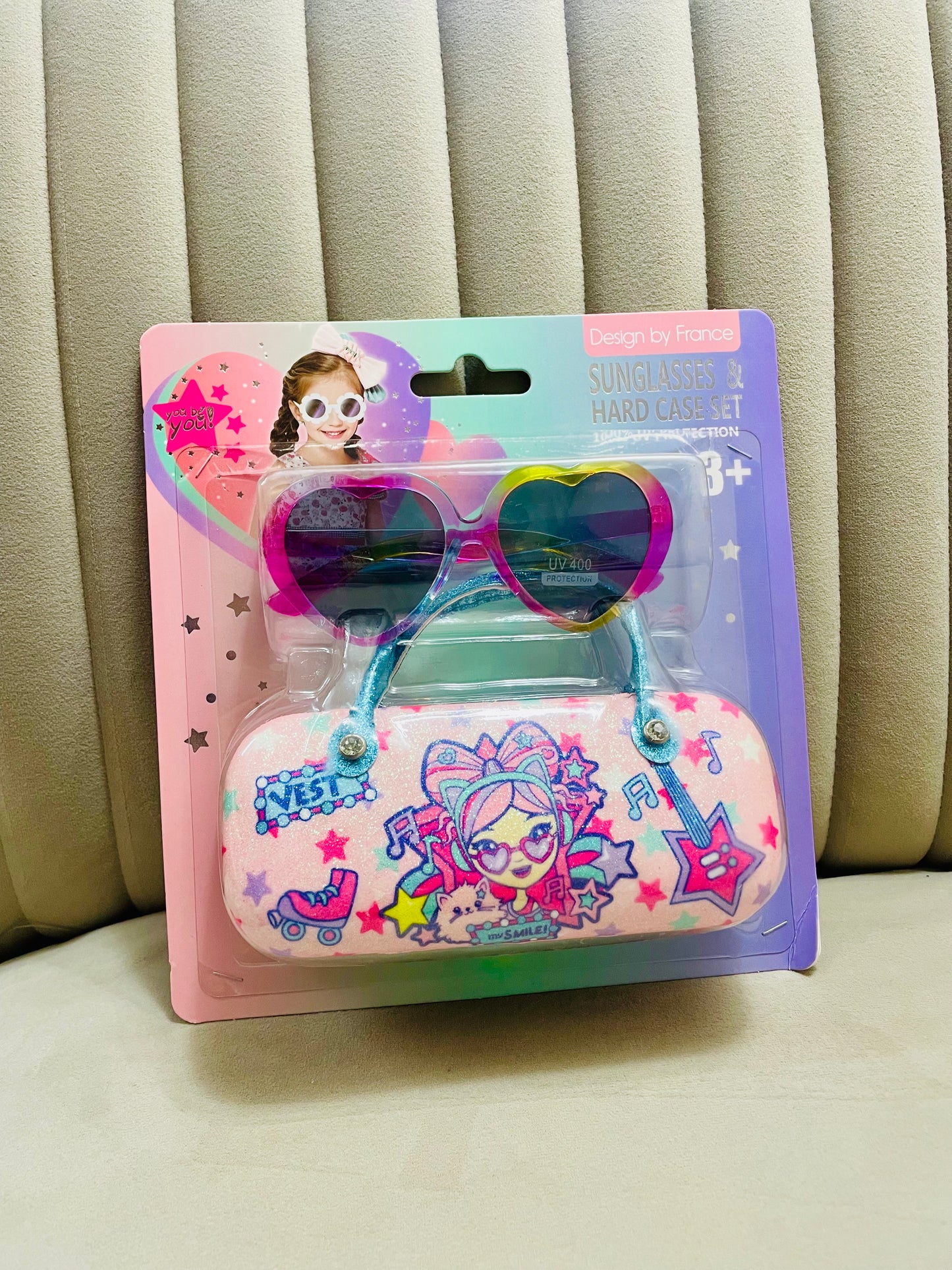 Luxury Glares (sunglasses) for Kids (5-12 year age) - premium Hard Case